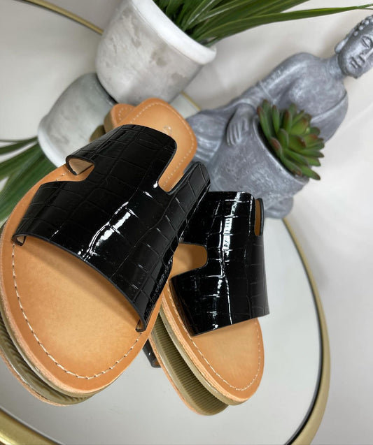 Croco Sandals ￼
